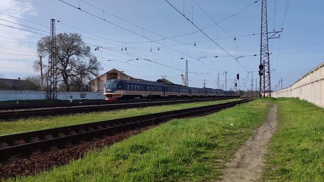 Подборка подвижного состава на станции Илларионово смотреть онлайн