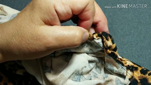 DIY. Швейные лайфхаки. Переделка горловины в футболке