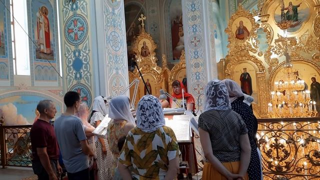 "Един Свят, Един Господь, Иисус Христос..." Регент Ирина Филатова.