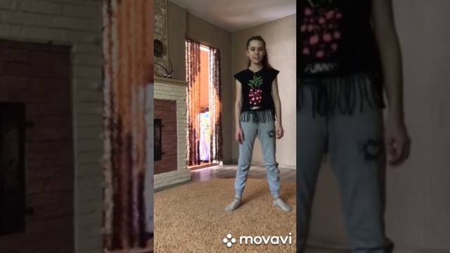 Суппер разминка с Liza like садимся на шпагат ШОК? смотреть онлайн