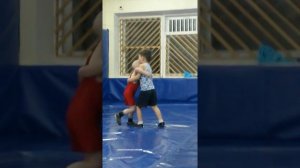 Греко-римская борьба. Дети борются на выбывание