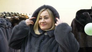 Более 40 моделей меховых изделий предлагает новая выставка-продажа в Биробиджане