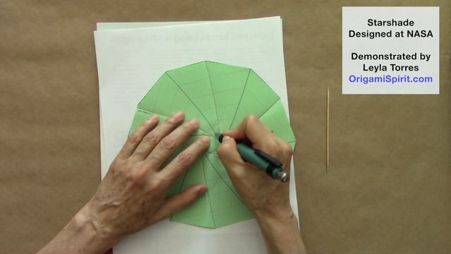 How to Make a Paper Starshade смотреть онлайн