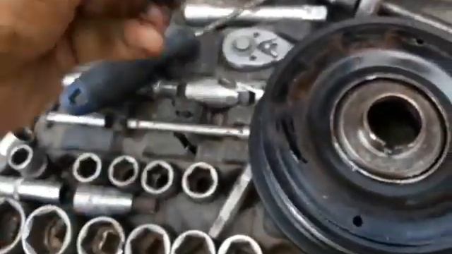 Шкив выпилил сальник. Рено мастер 2.5 смотреть онлайн