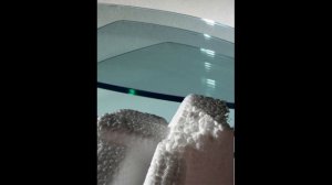 Звук пенопласта по стеклу.The sound of foam on glass.