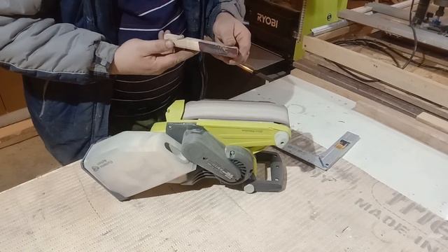 Подставки под Смарфон из обрезков дерева своими руками))!!! DIY Do it yourself. Smartphone stand. смотреть онлайн