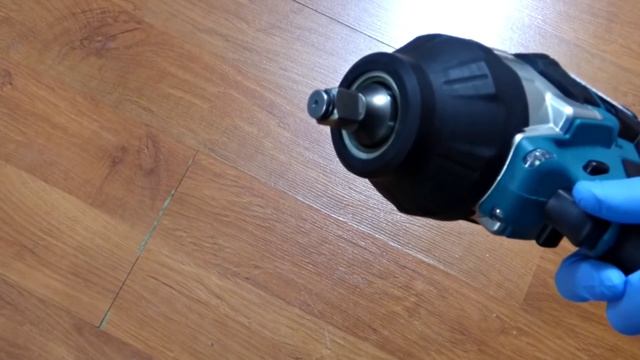 unboxing: Makita DTW1002Z impact wrench