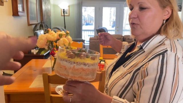 Празднуем с девочками женский день…. Подарок от Джефа ❤️ смотреть онлайн