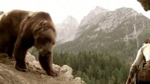 Медведь пожалел человека который его ранил. животные гуманней людей.