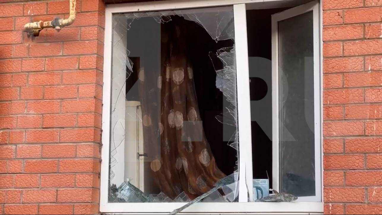 Как выглядит жилой дом в Приморско-Ахтарске после атаки беспилотников ВСУ