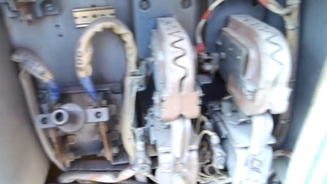 Тепловоз ТГМ-4 1138 (169) Обзор кабины и дизельного помещения. смотреть онлайн