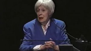 Mary Tyler Moore presents Lortel Award to Eileen Heckart