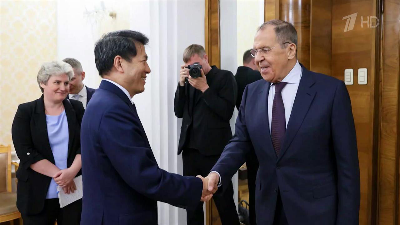 Ситуацию вокруг Украины обсудили глава МИД России и спецпредставитель правительства КНР