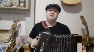 ПАРЕНЬ В КЕПКЕ ДА ЗУБ ЗОЛОТОЙ