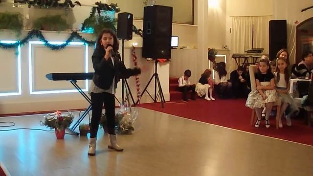 Teodora - Crazy - Gnarls Barkley (Fujifilm finepix S2950) смотреть онлайн