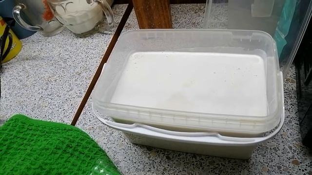 Печём булочки, сепарирую молоко. смотреть онлайн