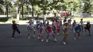 Флешмоб Танец "Смайлики" Музыкальный руководитель Зайцева Марина Владимировна