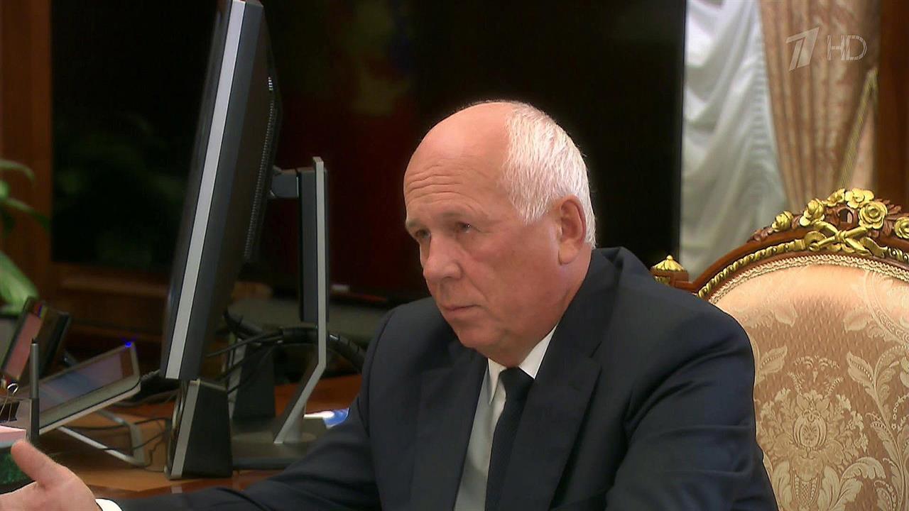 Глава "Ростеха" Сергей Чемезов представил президенту ежегодный отчет о работе госкорпорации