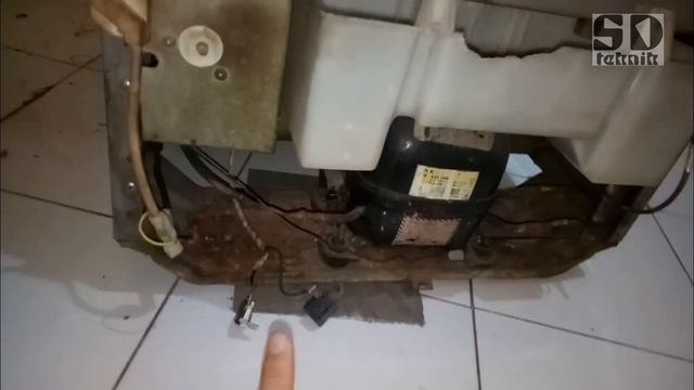 Cara cek kulkas konslet listrik selalu turun