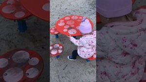 Прогулка на площадке. Активные подвижные игры. Дети 2-3 года