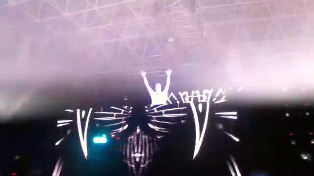 Armin van Buuren - Stellar @ Queretaro Mexico 3/11/2011 смотреть онлайн