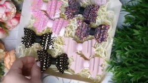 Бантики из кожзама ?