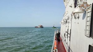 Мариупольский торговый порт успешно принимает и отправляет суда