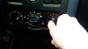 Видео: Как регулировать температуру воздуха в ЛАДА ЛАРГУС?
