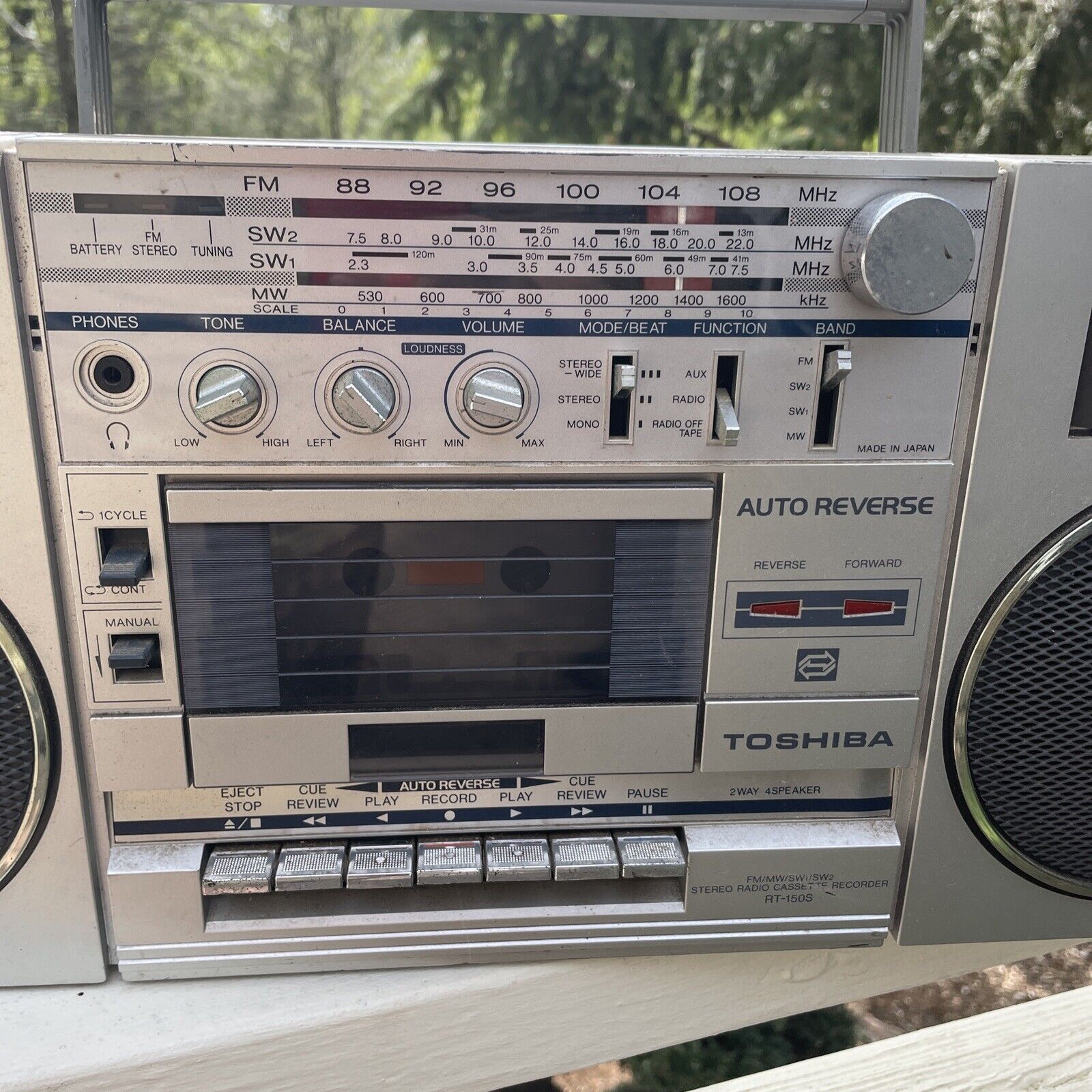 Винтажный  бумбокс Toshiba RT-150S Stereo AM-FM-радио Кассетный магнитофон-ЯПОНИЯ-1983-год