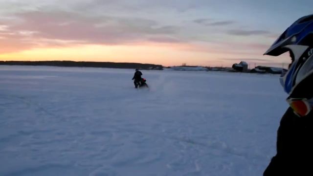 Honda Xr 650L Honda XR 250R Suzuki DR 400S зимой смотреть онлайн