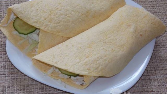 Мексиканская лепешка с творожным сыром и овощами