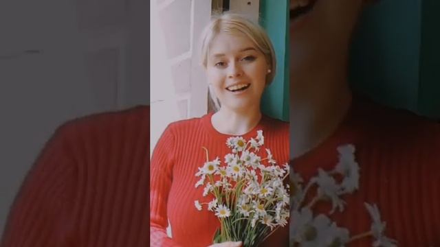 А ОН МНЕ НРАВИТСЯ НРАВИТСЯ НРАВИТСЯ ?