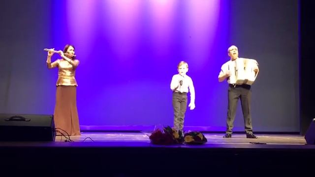 Расул Якупов "Мин яратам сине Татарстан" җырын башкара смотреть онлайн