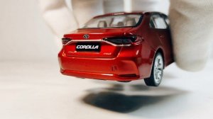 Масштабная модель автомобиля Toyota Corolla (Е170) 12 поколение в масштабе 1:43