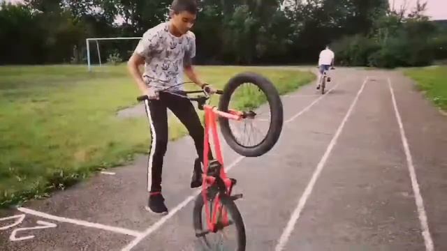 Вилли 30 метров (упал с вилли) смотреть онлайн