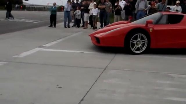 F40 and Enzo leaving Cars & Coffee смотреть онлайн