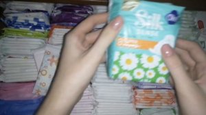 💜 Эксперимент с прокладками в школьном туалете . Что их ждёт дальше?? / Юля 💜