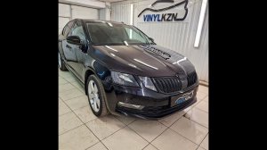 Skoda Octavia - шумоизоляция , оклеили хрома чёрной глянцевой плёнкой, бронирование элементов салона