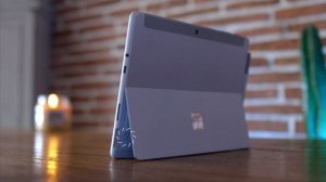 Microsoft Surface Go 2 REVIEW - Who is it for? (and should you buy it!?)