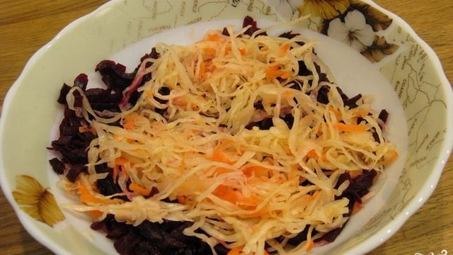 Салат из квашеной капусты