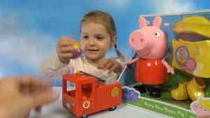 Катя и обзор большой куклы и игрушек