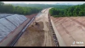 китай строит дороги. 750 метров за час