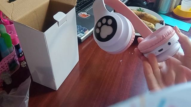 ОБЗОРЧИК НА РОЗОВЫЕ СВЕТЯЩИЕСЯ НАУШНИКИ С КОШАЧЬИМИ УШКАМИ ??? смотреть онлайн