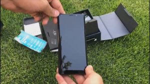 Распаковка оригинальной Samsung Galaxy S9