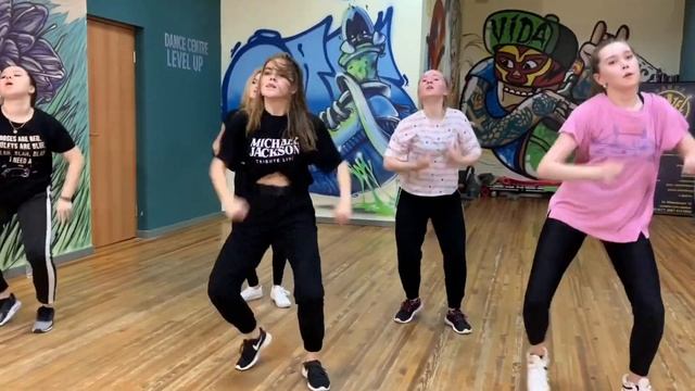Tyga - AYY Macarena | #macarenachallenge | Easy dance choreo by Diana Husainova смотреть онлайн