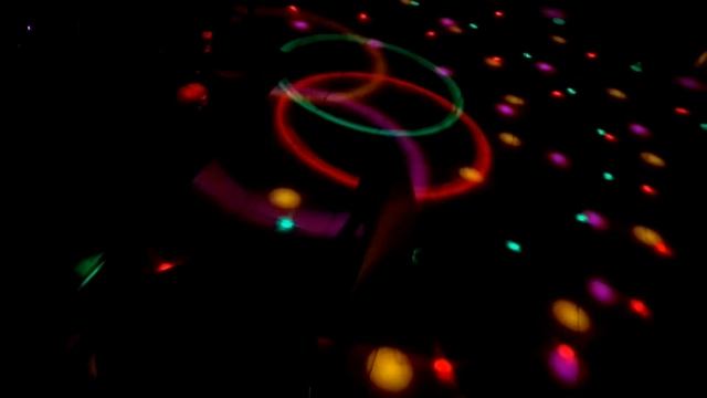 Диско Шар на потолке смотреть онлайн