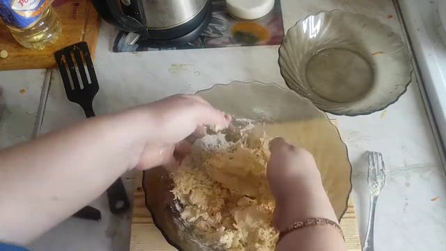 Куриный суп с сырными шариками. С клëцками