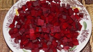 Свекла запеченная с луком под сыром