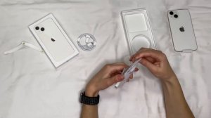 iPhone 13 white / starlight распаковка