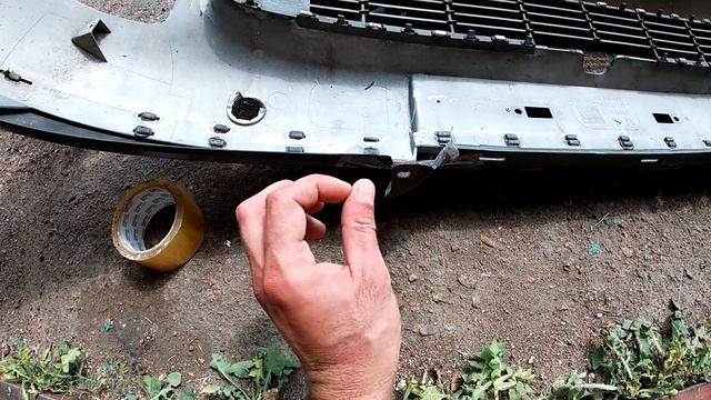 Разбитый и треснутый бампер. Быстрое восстановление своими руками за копейки! смотреть онлайн